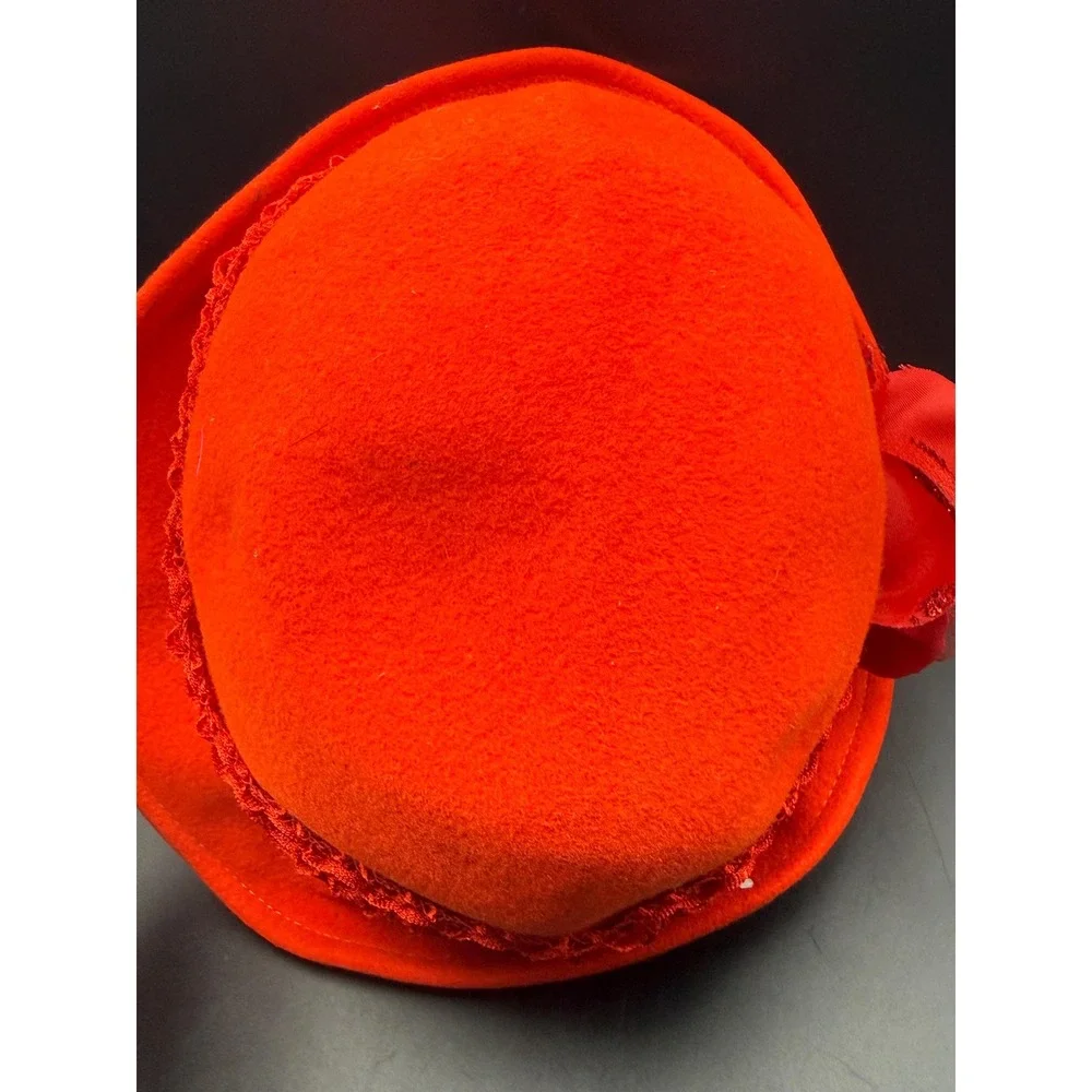 Vtg Jack McConnell Flair Red Wool Doeskin Felt Cloche Hat Lace Flower Church